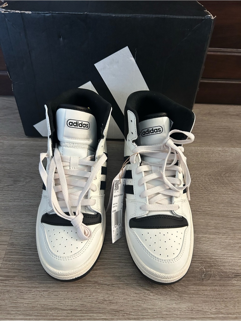 Adidas Break Start Mid W size 7 woman’s.